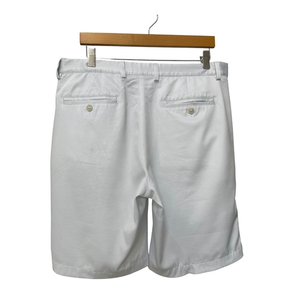 Greg Norman Men's Stretch Golf Fishing Short Size US 34 Regular Gray blocks - Picture 2 of 10